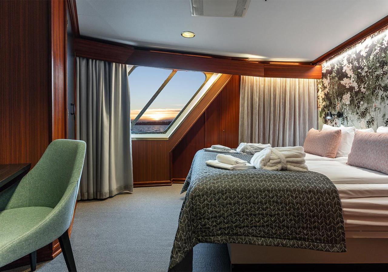Viking Line Ferry Gabriella - 2-Night Cruise Stockholm-Helsinki-Stockholm Hotel Room photo