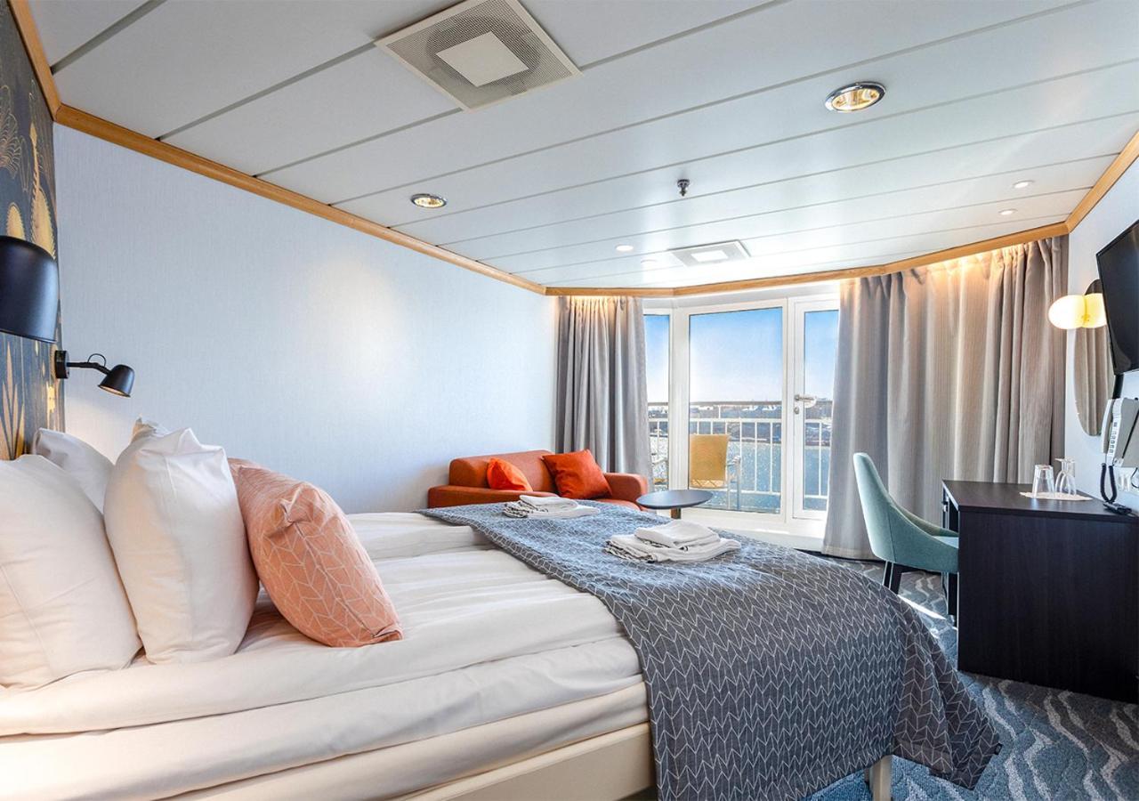 Viking Line Ferry Gabriella - 2-Night Cruise Stockholm-Helsinki-Stockholm Hotel Room photo