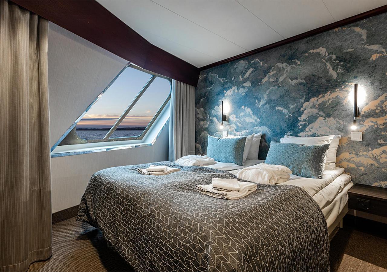 Viking Line Ferry Gabriella - 2-Night Cruise Stockholm-Helsinki-Stockholm Hotel Room photo
