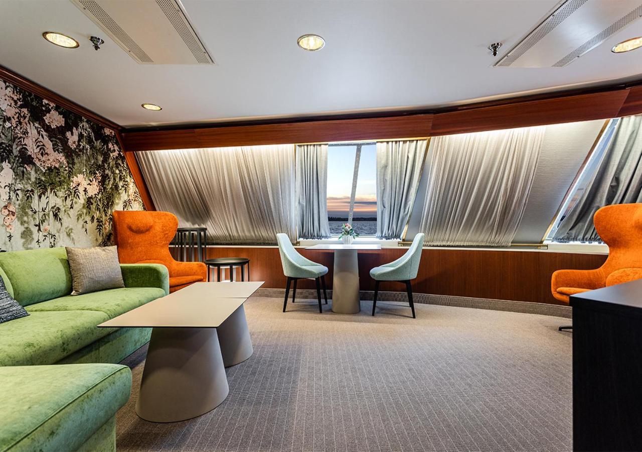 Viking Line Ferry Gabriella - 2-Night Cruise Stockholm-Helsinki-Stockholm Hotel Room photo